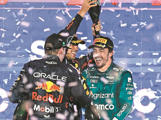 Αλαλούμ με το βάθρο