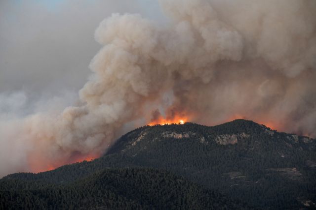 Ισπανία: Εκτός ελέγχου η μεγάλη δασική πυρκαγιά – Απομακρύνθηκαν 1.500 κάτοικοι | tanea.gr Ισπανία: Εκτός ελέγχου η μεγάλη δασική πυρκαγιά – Απομακρύνθηκαν 1.500 κάτοικοι | tanea.gr