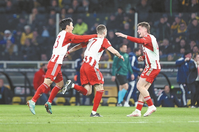 H «κυβέρνηση συνεργασίας» του ρόστερ