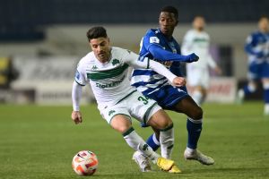 Χαμός στο Περιστέρι: Εισβολή οπαδών στον αγωνιστικό χώρο