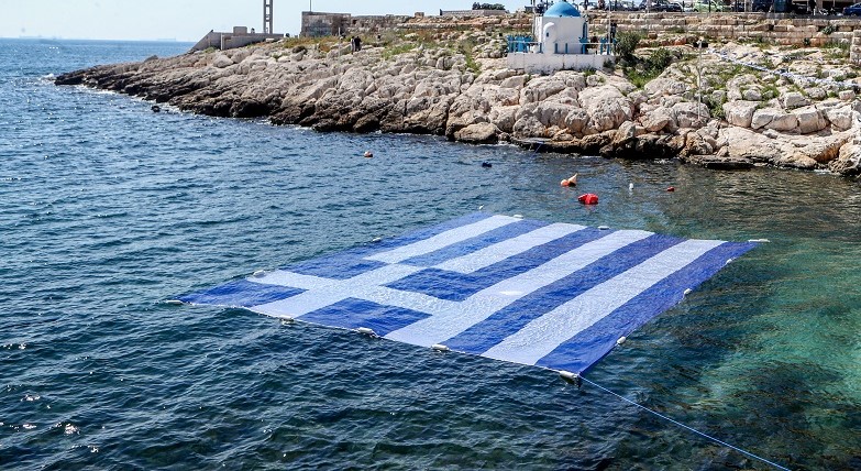 25η Μαρτίου: Στα νερά της Πειραϊκής και φέτος η ελληνική σημαία από τον Δήμο Πειραιά | tanea.gr