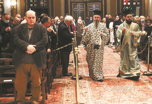 Πέτρα που δεν κυλά χορταριάζει