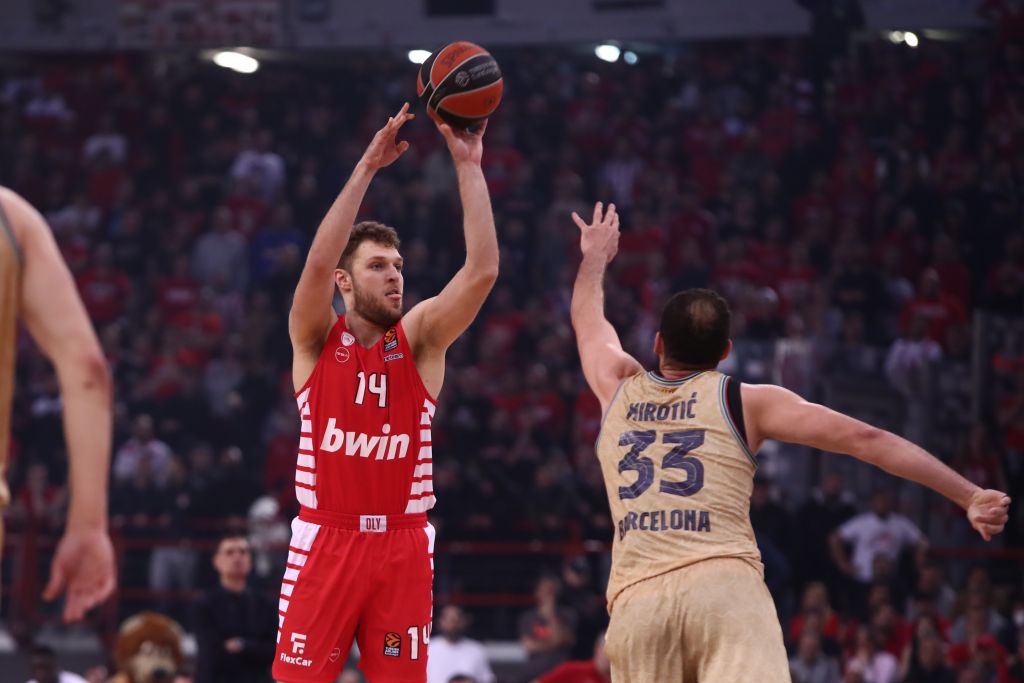 Ολυμπιακός – Μπαρτσελόνα 77-70: Θρυλική νίκη πρωτιάς