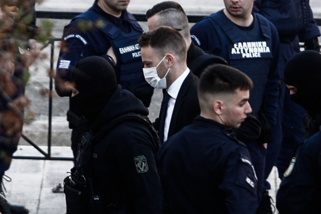 Διακόπηκε ξανά για τις 24 Απριλίου η δίκη του Μπάμπη Αναγνωστόπουλου | tanea.gr