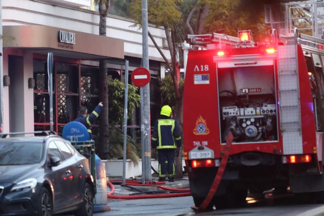 Φωτιά στη Νέα Σμύρνη: Τα σενάρια για τον εμπρησμό του εστιατορίου και το ενδεχόμενο «λάθους» | tanea.gr