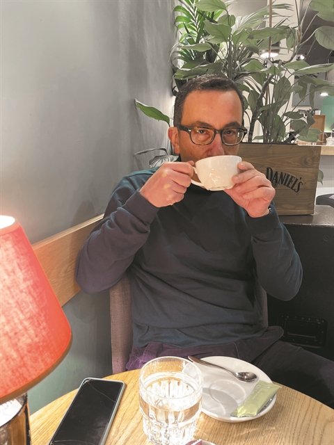 «Θέλω να βλέπω τη μυθολογία των πόλεων»