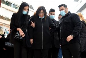 Σταύρος Παντελίδης: Συντετριμμένη η οικογένειά του στην κηδεία