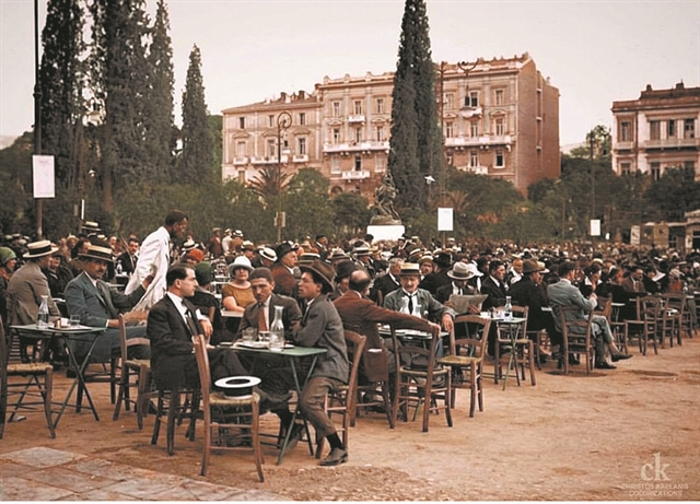 …Κι ο Πολάκης χοροπηδά