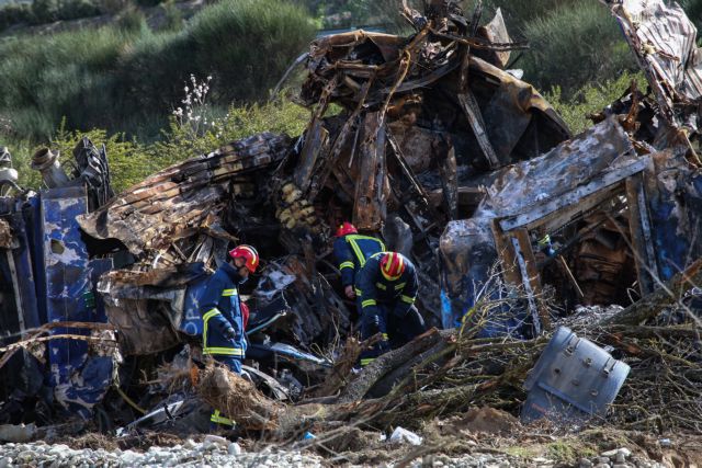 Τέμπη: Μέτρα για την ασφάλεια των τρένων ανακοινώνει ο Γεραπετρίτης στη σκιά της πολύνεκρης τραγωδίας