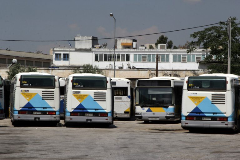 Λεωφορεία: Οχήματα 20ετίας, φθαρμένα ελαστικά και συχνές βλάβες – Σαράβαλα στους δρόμους της Αττικής