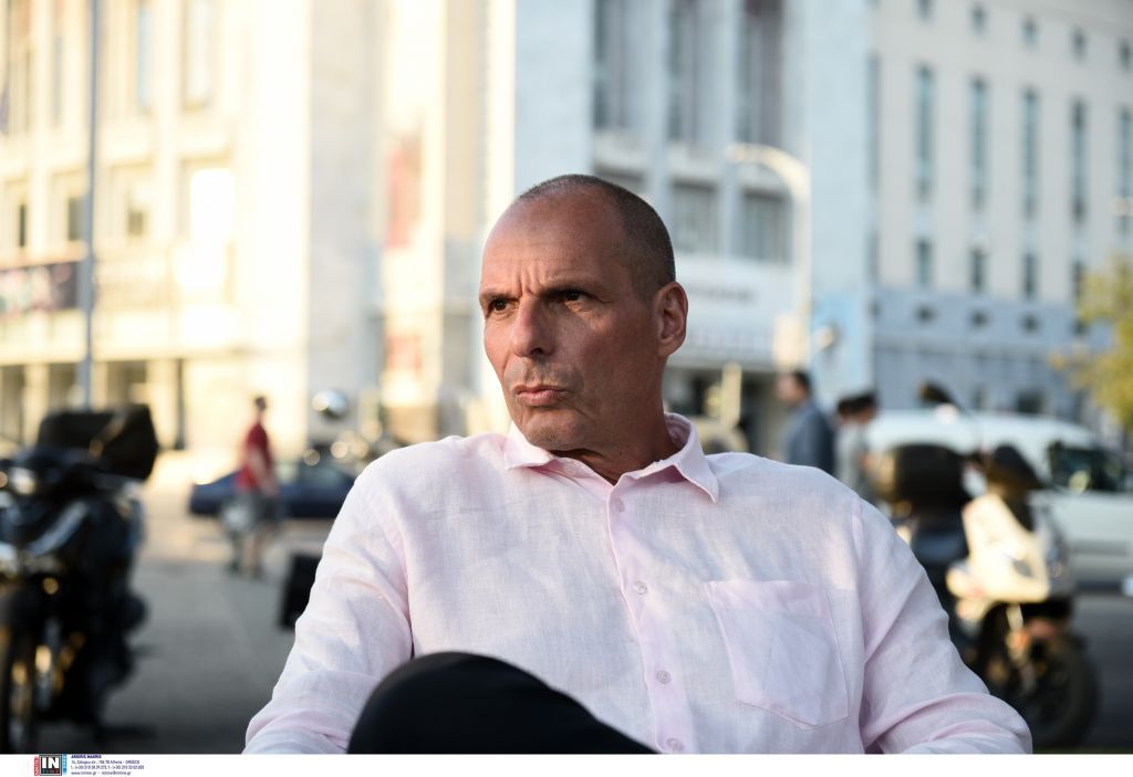 Γιάνης Βαρουφάκης για την επίθεση σε βάρος του: Αντίθετα με τους 57, αναρρώνω