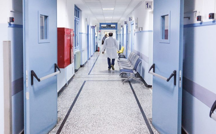 Μιχάλης Γιαννάκος: «Τις εικόνες που είδαμε στα νοσοκομεία της Λάρισας, δεν τις έχουμε ξαναδεί» - Το στοίχημα του υγειονομικού προσωπικού | tanea.gr