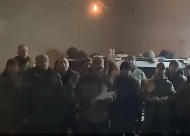 Ουκρανία: Δημόσια «ανταρσία» Ρώσων στρατιωτών – Αρνούνται να πολεμήσουν μέχρι να ικανοποιηθούν τα αιτήματά τους