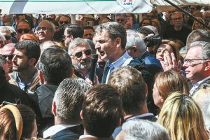 Σχέδιο «εξωστρέφειας» σε τρεις άξονες