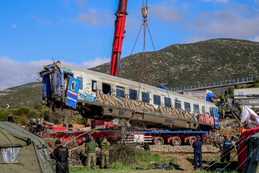 «Είδα τον θάνατο μου» – Επιβάτης του τρένου περιγράφει τη στιγμή της σύγκρουσης