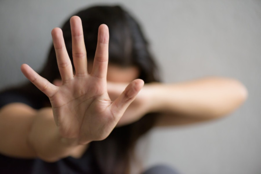 Την χτυπούσε απανωτά στο κεφάλι – Νέο περιστατικό ενδοοικογενειακής βίας