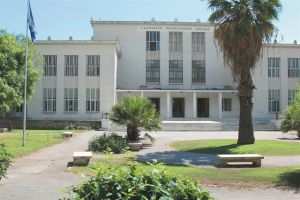 Σε ακαδημαϊκή «ομηρεία» χιλιάδες απόφοιτοι