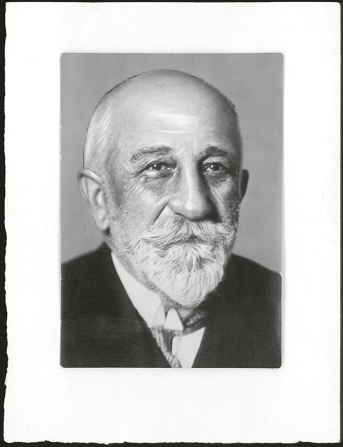 Το «ερειπωμένο παρελθόν» επί σκηνής