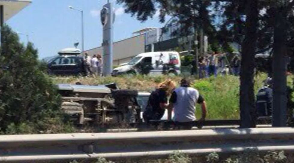 Καραμπόλα έξι οχημάτων στην Εθνική Οδό προς Μουδανιά | tanea.gr Καραμπόλα έξι οχημάτων στην Εθνική Οδό προς Μουδανιά | tanea.gr
