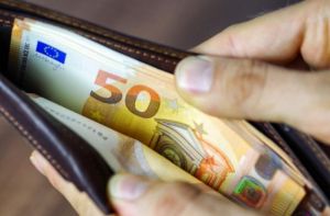 Κατώτατος μισθός: Στο ΦΕΚ η απόφαση για την αύξηση