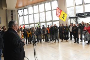 Κουτσούμπας: Σε συγκέντρωση σιδηροδρομικών στο Παρίσι – «Στο πλευρό σας η εργατική τάξη της Ελλάδας»