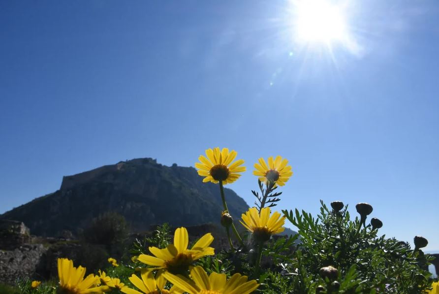 Λιακάδα και άνοδος της θερμοκρασίας την Κυριακή