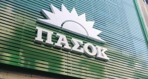 «Ένα από τα μεγαλύτερα σκάνδαλα διαφθοράς η τραγωδία των Τεμπών», λέει το ΠΑΣΟΚ