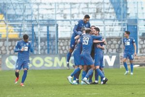 Νίκη με σφραγίδα Τάχατου