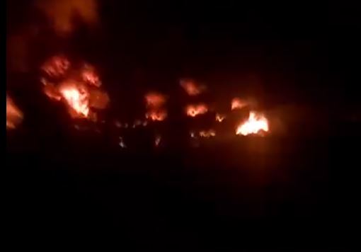 Μεγάλη φωτιά σε εργοστάσιο στο Σχηματάρι – Ισχυρές δυνάμεις της πυροσβεστικής