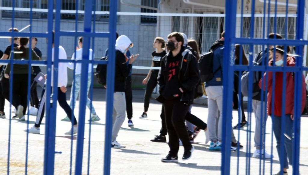 Τέλος τα μέτρα για τον κοροναϊό στα σχολεία
