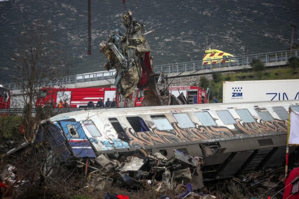 Τέμπη: Η έκθεση του ΑΠΘ για το δυστύχημα στο Αδενδρο