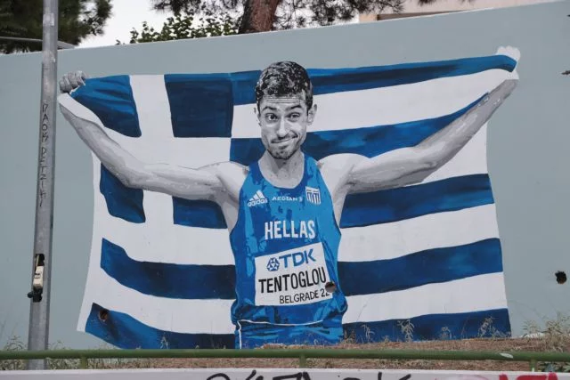 Αποθεώθηκε στο Twitter για το χρυσό μετάλλιο και τις δηλώσεις για τα Τέμπη