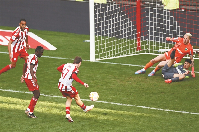 Ολυμπιακός έξι αστέρων