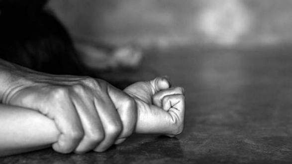 Ποινική δίωξη σε βάρος πασίγνωστου τράπερ για ομαδικό βιασμό στην Κρήτη