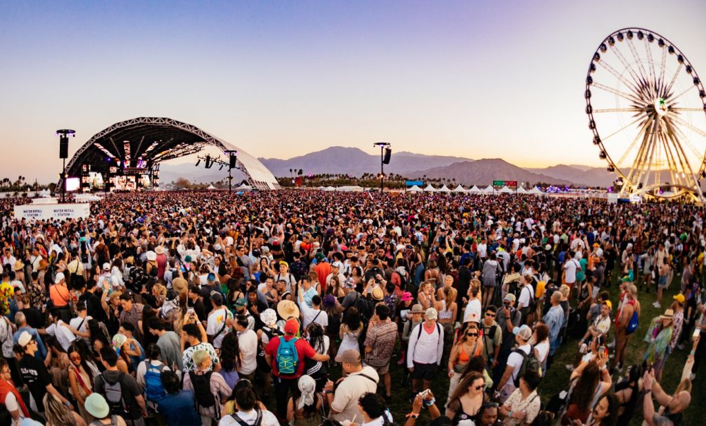 Coachella Festival: Ακροβάτισσα πέφτει στο κενό κατά τη διάρκεια συναυλίας