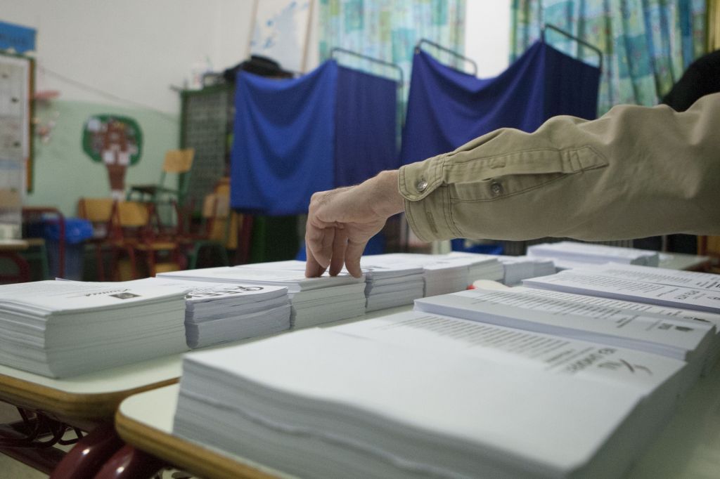 Οι «σίγουροι» και οι «εκπλήξεις» στα ψηφοδέλτια επικρατείας ΝΔ και ΣΥΡΙΖΑ