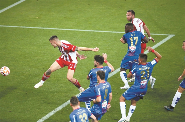 Με το πόδι στο γκάζι πριν από την τελευταία στροφή