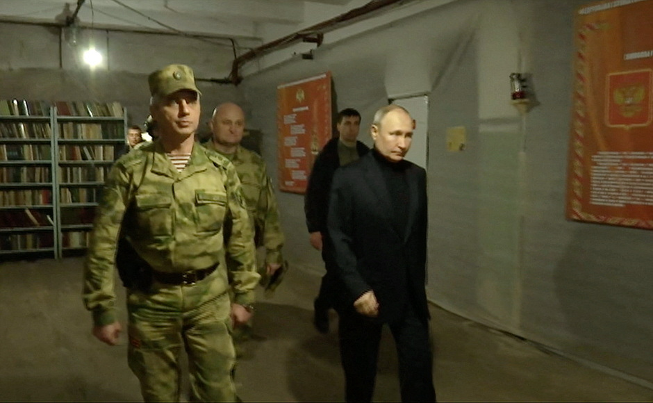 Πόλεμος στην Ουκρανία: Ο Πούτιν επισκέφθηκε Χερσώνα και Λουγκάνσκ