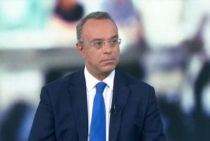 Χρήστος Σταϊκούρας: Η περιπέτεια με την υγεία του, ο γάμος και οι… αδυναμίες του