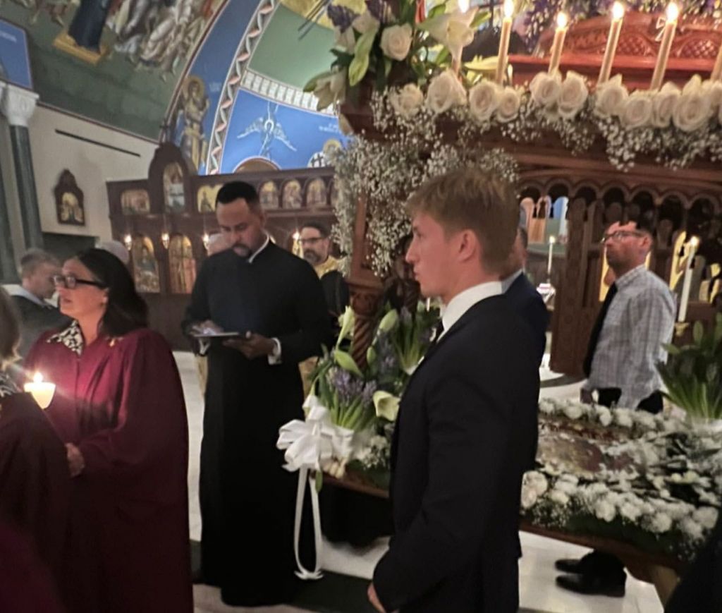 Οι γιοι του Παύλου Γλύξμπουργκ κράτησαν τον Επιτάφιο στα Χάμπτονς