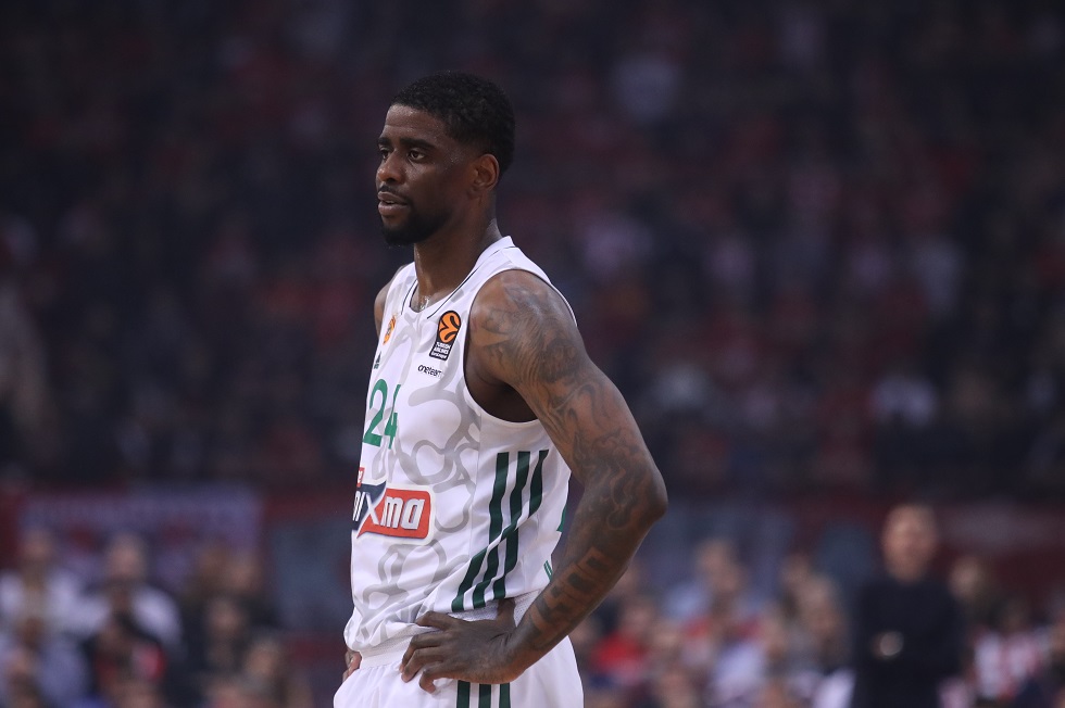 Εκτός αποστολής ο Μπέικον, λόγω σοβαρού πειθαρχικού παραπτώματος