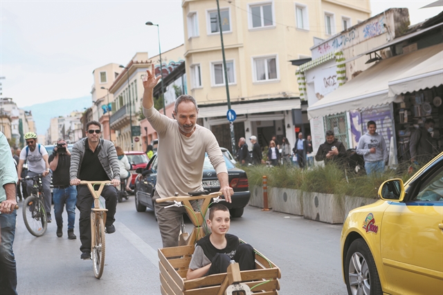 Η πολιτική των καλαμπαλικίων
