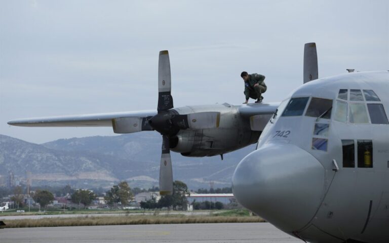Νέα επιχείρηση απεγκλωβισμού Ελλήνων από το με C-130