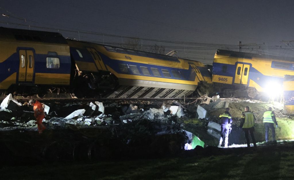 Σύγκρουση τρένου: Τα «Τέμπη» της Ολλανδίας – Νεκρός και πολλοί σοβαρά τραυματίες