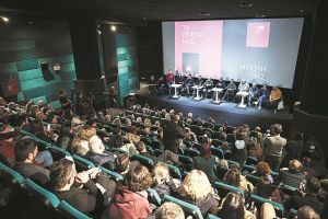 «Να μη μετατραπούμε σε μια αρχαιοελληνική Ντίσνεϊλαντ»