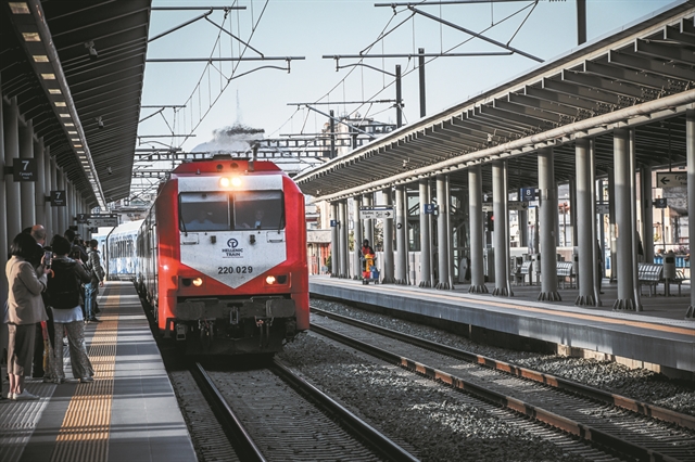 Επιστροφή στις ράγες με βλάβη