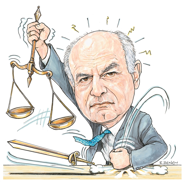 401 χρόνια φυλακή έγιναν… 8