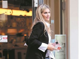 Ελεύθερη με «βραχιολάκι» η Εύα Καϊλή