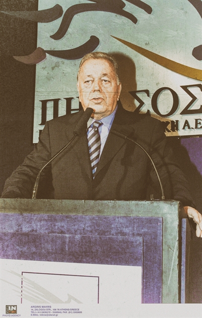 Από τον Πειραιά και την ΕΠΟΝ στις κατασκευές και τις εκδόσεις