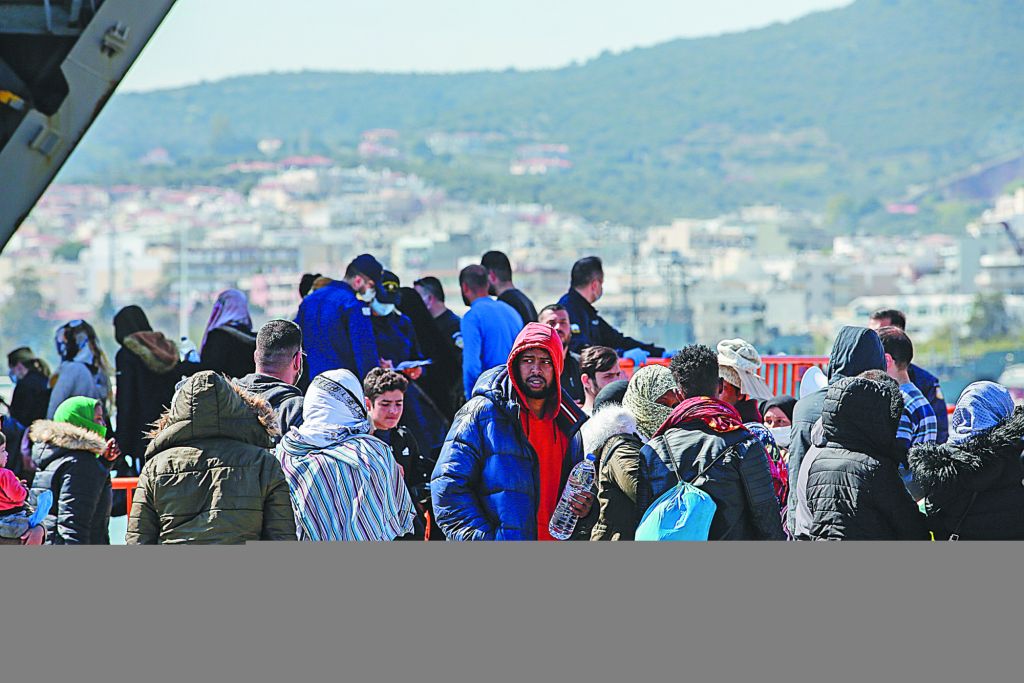 Εξαρθρώθηκε κύκλωμα διακίνησης μεταναστών – Είχαν «βγάλει» πάνω 2,7 εκατ. ευρώ